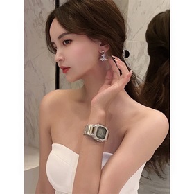 Серьги Vivienne Westwood Saturn! Британский модельер, мать панк-м