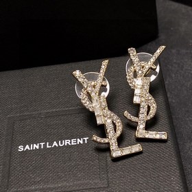 Новые серьги YSL Saint Laurent с бриллиантами. Красота никогда не