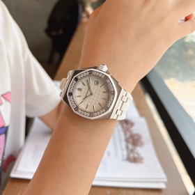 Популярная модель на сайте Aiba Audemars Piguet Royal Oak Offsho