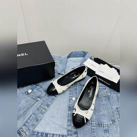 Новые балетки Chanel Это самая классическая модель Chanel, котора