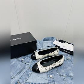 Новые балетки Chanel Это самая классическая модель Chanel, котора