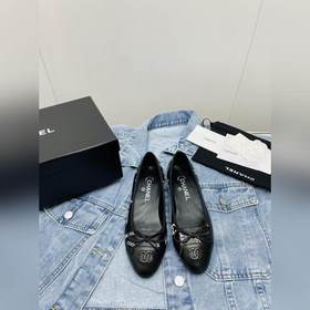 Новые балетки Chanel Это самая классическая модель Chanel, котора
