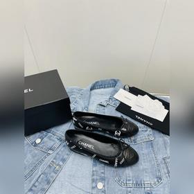 Новые балетки Chanel Это самая классическая модель Chanel, котора