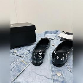 Новые балетки Chanel Это самая классическая модель Chanel, котора