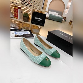 Chanel 2023 осенние новинки, туфли с двойным C-образным узором. В