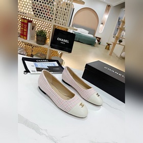Chanel 2023 осенние новинки, туфли с двойным C-образным узором. В