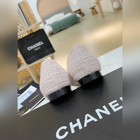 Chanel 2023 осенние новинки, туфли с двойным C-образным узором. В