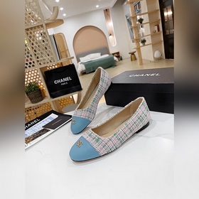 Chanel 2023 осенние новинки, туфли с двойным C-образным узором. В