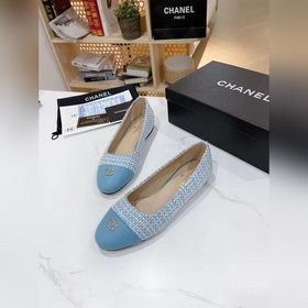 Chanel 2023 осенние новинки, туфли с двойным C-образным узором. В