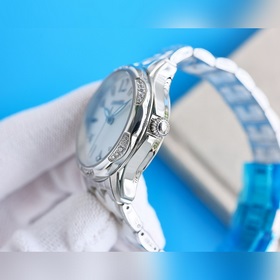 Бренд： Chanel Модель： Новая женская механическая часы Механизм： и
