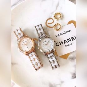 Chanel CHANEL --- Бабочка в цвету, элегантные женские часы из кер
