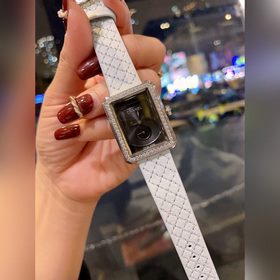 Две стрелки, две с половиной стрелки, календарь с двумя стрелками