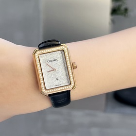 Chanel - Новая коллекция 2023 года CHANEL BOY FRIEND - Солнце, лу