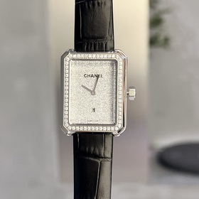 Chanel - Новая коллекция 2023 года CHANEL BOY FRIEND - Солнце, лу