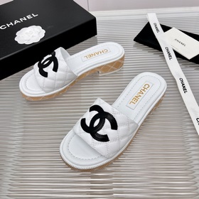 Chanel 2023 новинки на официальном сайте, синхронизированные с на