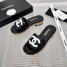 Chanel 2023 новинки на официальном сайте, синхронизированные с на