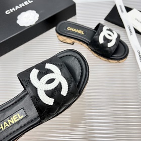 Chanel 2023 новинки на официальном сайте, синхронизированные с на