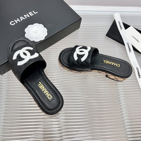 Chanel 2023 новинки на официальном сайте, синхронизированные с на
