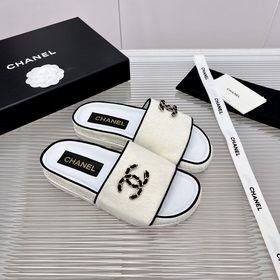 Chanel 23 осень-зима： меховые тапочки-муллер, популярная модель