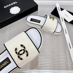 Chanel 23 осень-зима： меховые тапочки-муллер, популярная модель 
