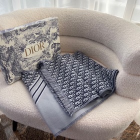 Новейший шарф DIOR для мужчин и женщин. Очень нежный и стильный д