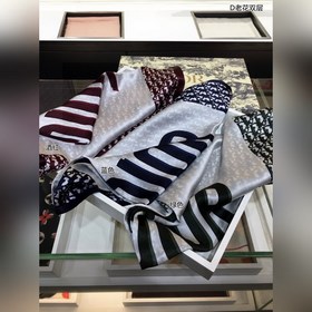 Новая модель из шелка Dior, синхронно с новыми моделями в магазин