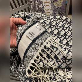 Оригинальный заказ. DIOR CD с логотипом на печатном плаще. Матери