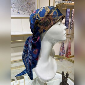 Популярный товар из шелка. Новейшая модель от Dior, представленна