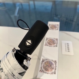 DIOR (Dior) новый трехсекционный автоматический складной зонт от 