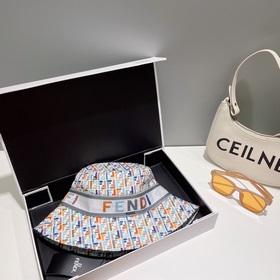 FENDI, вышитая рыбацкая шапка, лаконичная и элегантная, чрезвычай