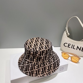 FENDI Фенди Бейсболка из серии Old Flower Классическая модель FF