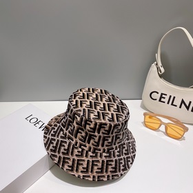 FENDI Фенди Бейсболка из серии Old Flower Классическая модель FF 