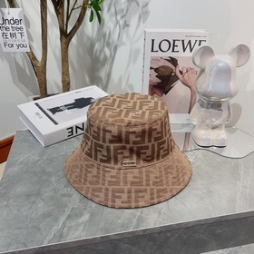 Fendi – идеальное средство для визуального уменьшения лица! Женск