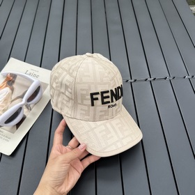 FENDI Fendi Модная бейсболка Новая модель. Рекомендуем обратить в