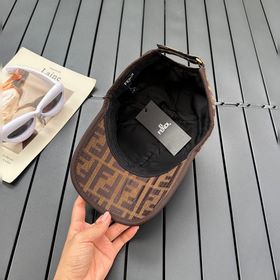 FENDI Fendi Модная бейсболка Новая модель. Рекомендуем обратить в