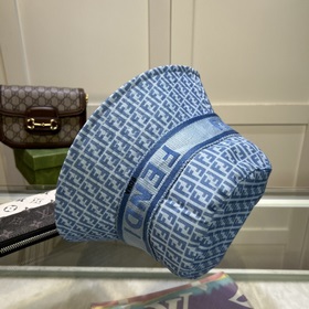 FENDI, вышитая бейсболка, лаконичный и элегантный дизайн, чрезвыч