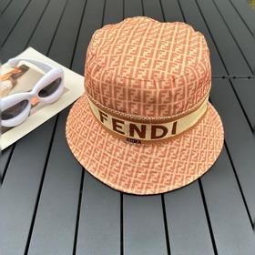 FE*DI Fendi весна-лето 2023, новая модель рыбацкой кепки с двойны