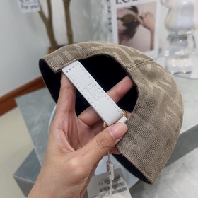 Бейсболка Fendi FF [модель из фирменного магазина] – редкая наход