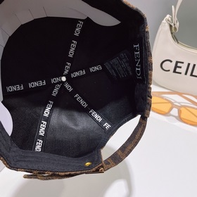 FENDI Фенди Бейсболка из серии Old Flower Классическая модель FF 