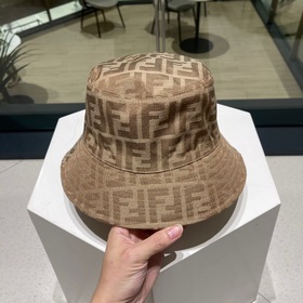 FENDI - Новая двусторонняя кепка с узором виде рыбацкой сети Кла