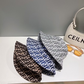 FENDI Фенди Бейсболка из серии Old Flower Классическая модель FF 