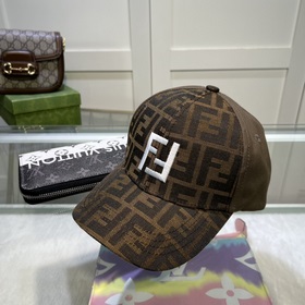Новинка — FENDI, новая бейсболка, версия для покупки через посре