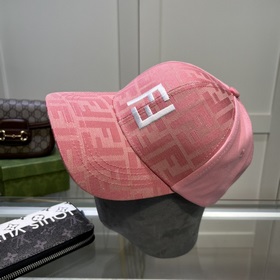 Новинка — FENDI, новая бейсболка, версия для покупки через посре