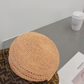 Новая модель шляпы FD Fendi, изготовлена из рафии, с комбинирован