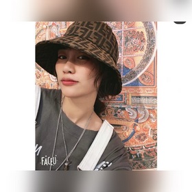 FENDI Fendi Рыбацкая кепка из серии Old Flower. Классическая моде