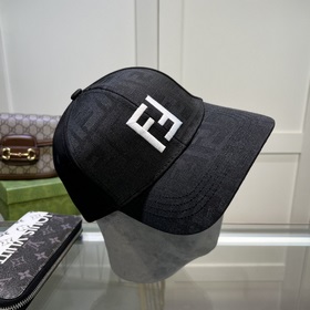 Новинка — FENDI, новая бейсболка, версия для покупки через посре