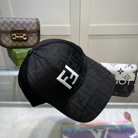 Новинка — FENDI, новая бейсболка, версия для покупки через посре