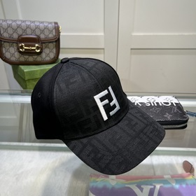 Новинка — FENDI, новая бейсболка, версия для покупки через посре
