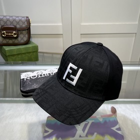 Новинка — FENDI, новая бейсболка, версия для покупки через посре