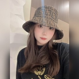 FENDI Фенди Кепка с логотипом в стиле винтаж. Кепки FD в стиле ви